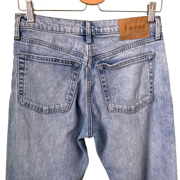 Calvin Klein Vintage Vibe Classic Blue Denim Original Straight Jeans in W26 - Picture 5 of 12